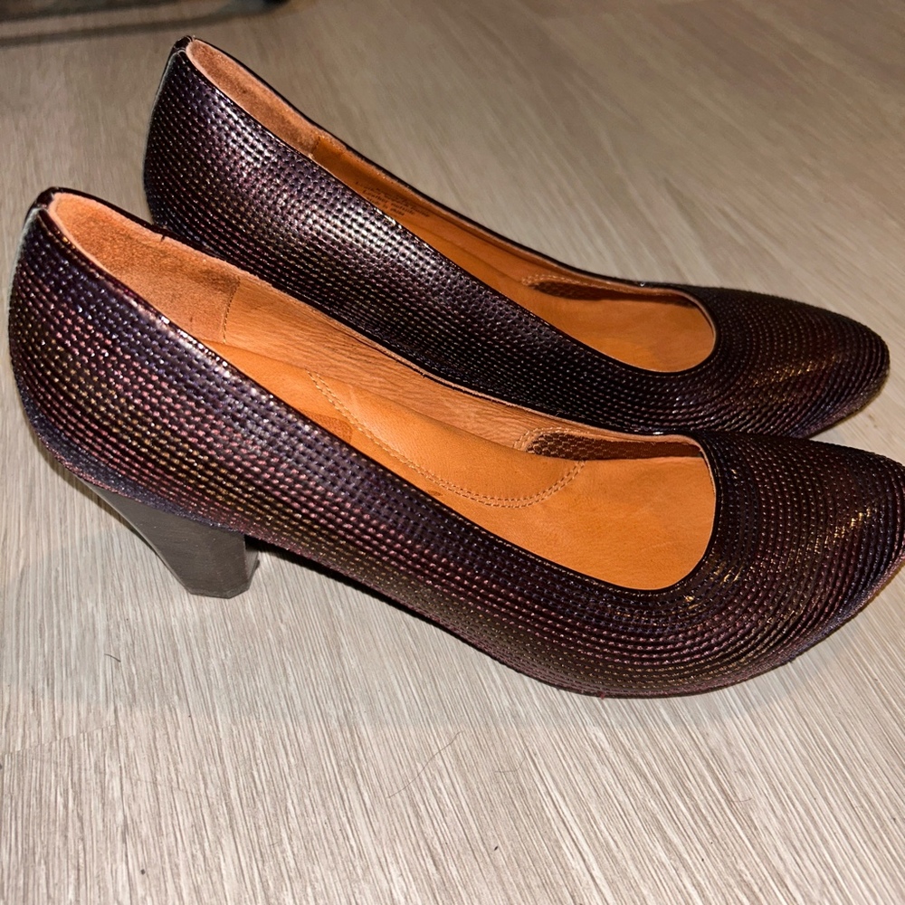 Gentle Souls Rupert Fine Leather Round Toe Slip On Pump Heels Size 7 - Picture 3 of 5